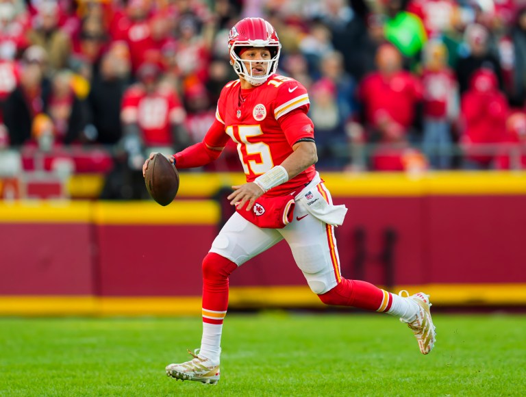 Fantasy Football Captain Picks Today: Top Week 14 Sunday Night Football DraftKings DFS Captain Plays