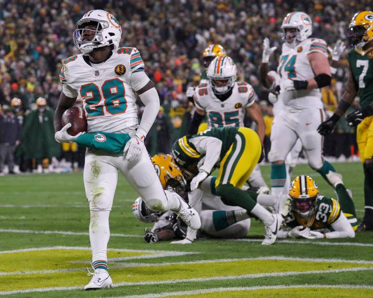 NFL Props: Best De’Von Achane Bet for Dolphins vs. Jets