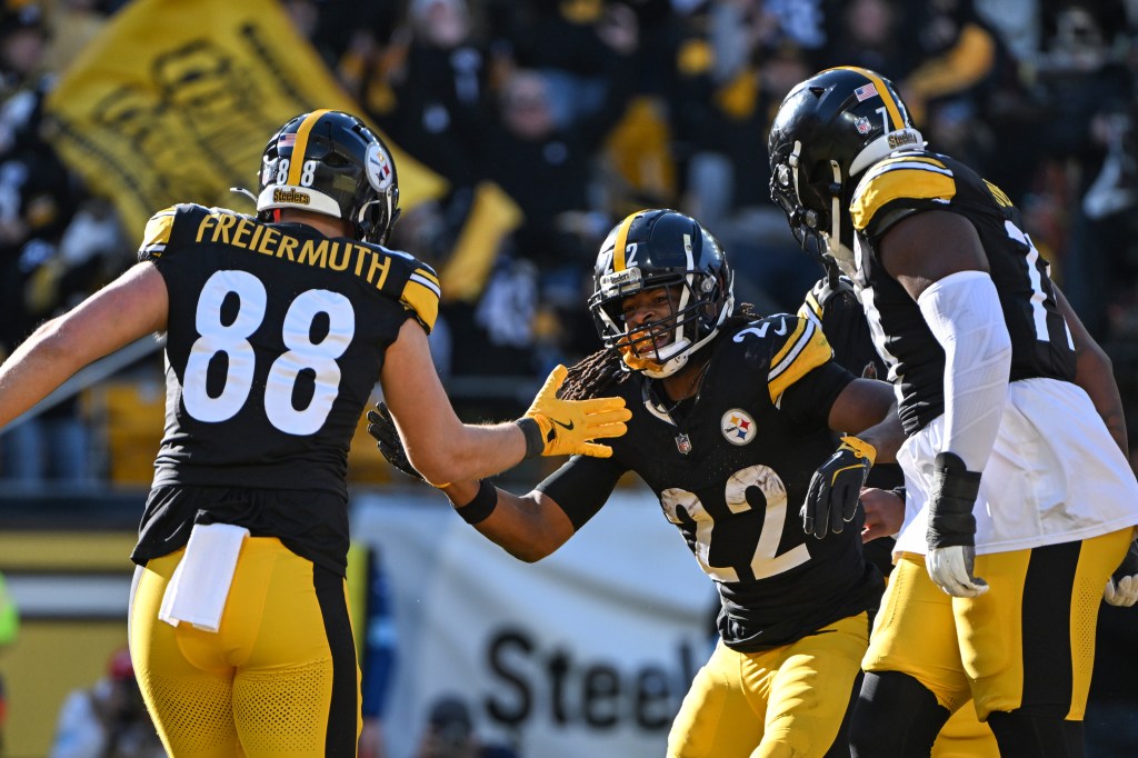 NFL Week 15 Rankings: Fantasy Football Risers and Fallers for QB, RB, WR, TE