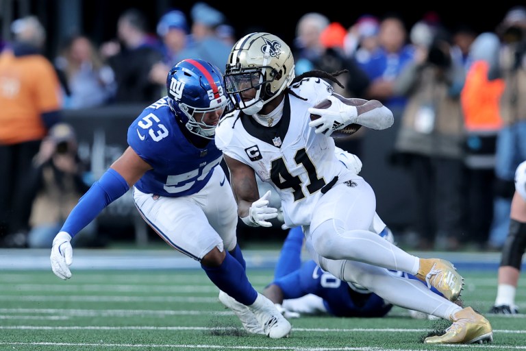 Is Alvin Kamara playing in Week 15 vs. the Commanders?