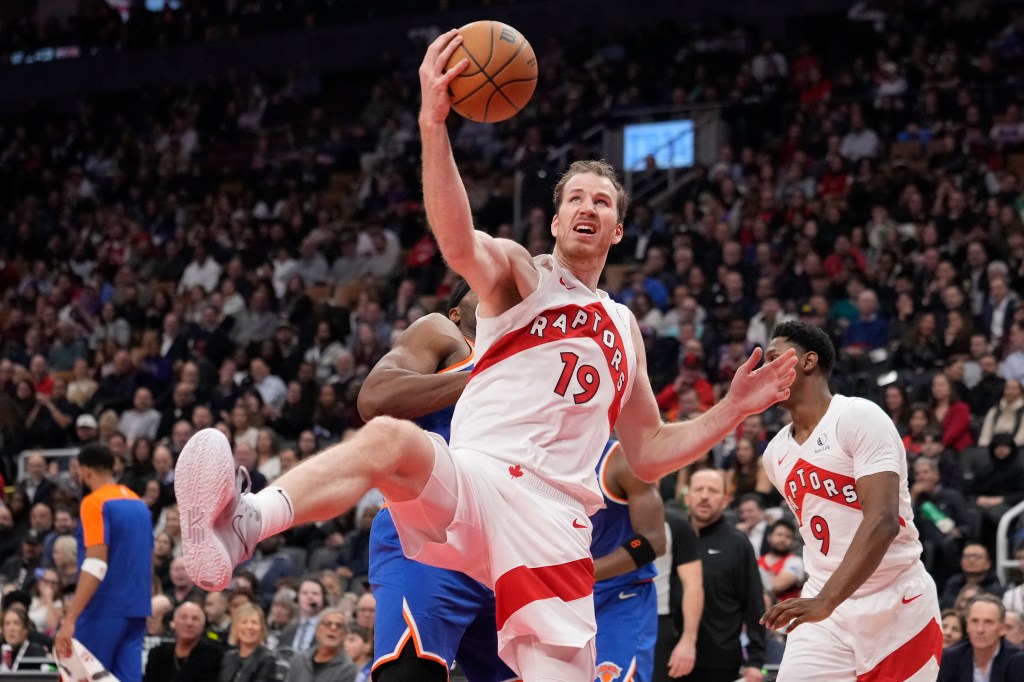What happened to Jakob Poeltl? Live injury updates for Raptors vs. Heat