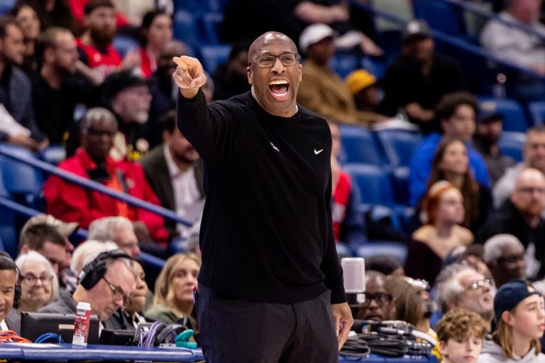Can Mike Brown lead the Knicks to a championship next season?