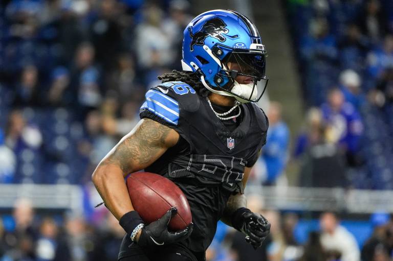 Start Jahmyr Gibbs or Deebo Samuel Sr. as your Captain’s Pick for Monday Night Football