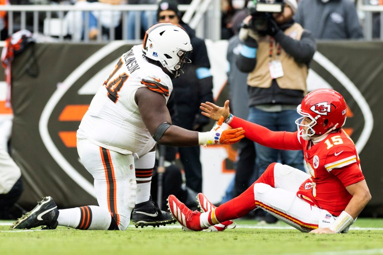 Patrick Mahomes, George Pickens, David Montgomery Injury News for Fantasy Football: Week 16 on Injury Report Live