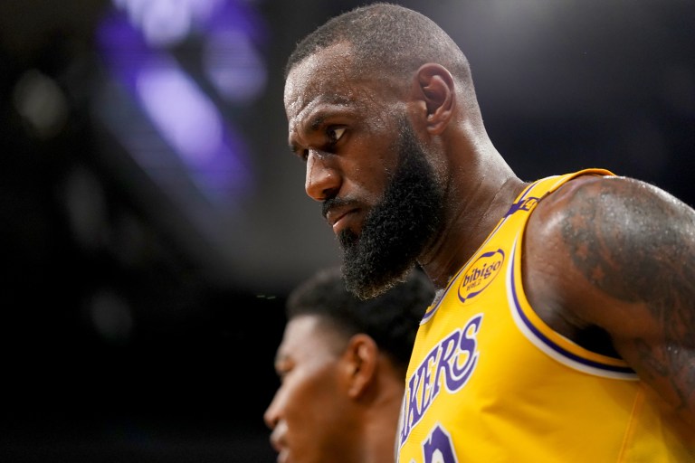 LeBron James injury update: December 21 vs. Kings