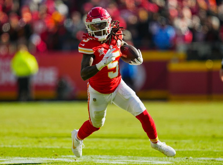 Which Chiefs WR is the better DFS pick: DeAndre Hopkins or Hollywood Brown?