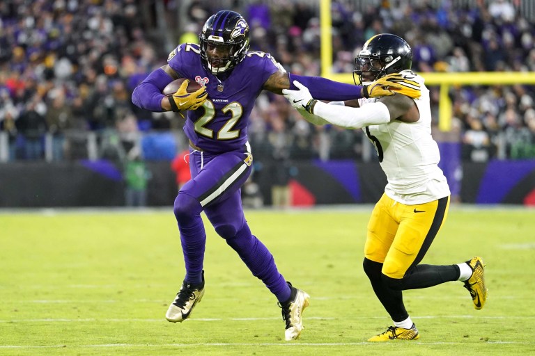 Fantasy Football Cheat Sheet: Top DraftKings NFL DFS Plays for Christmas Football