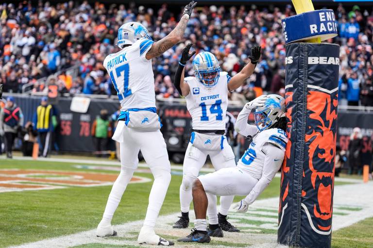 DraftKings Week 17 NFL Pick6 Fantasy Football Picks Today: Top picks for Monday Night Football