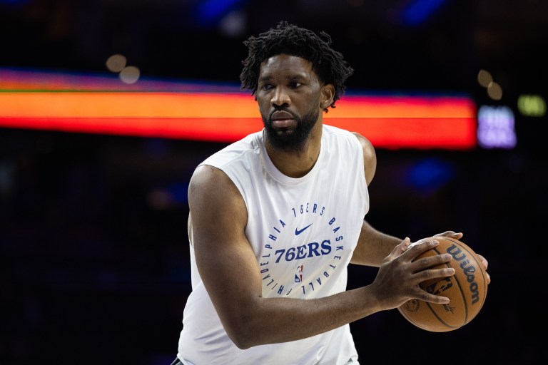What happened to Joel Embiid? Live updates for 76ers vs. Spurs