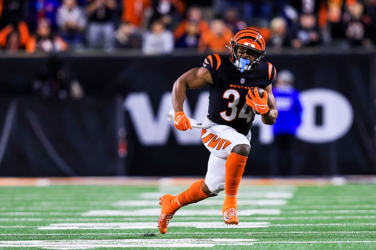 Is Khalil Herbert a top DFS value play if Chase Brown sits in Week 18?