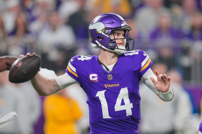 Fantasy Football Captain Picks Today: Top Week 18 Sunday Night Football DraftKings DFS Captain Plays