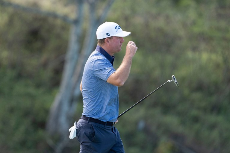 Tom Hoge leads The Sentry after the first round