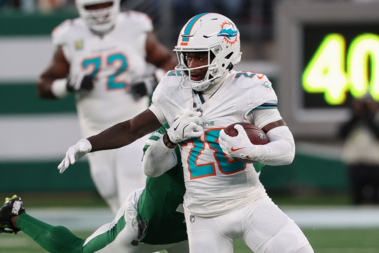 De’Von Achane Fantasy Football Projections: Which Dolphins RB You Should Draft as Handcuff in 2025?