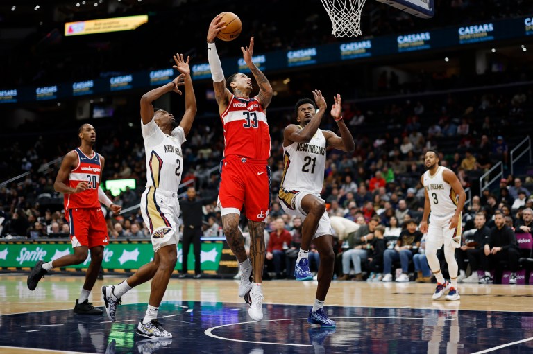 What happened to Kyle Kuzma? Live injury updates for Wizards vs. Rockets