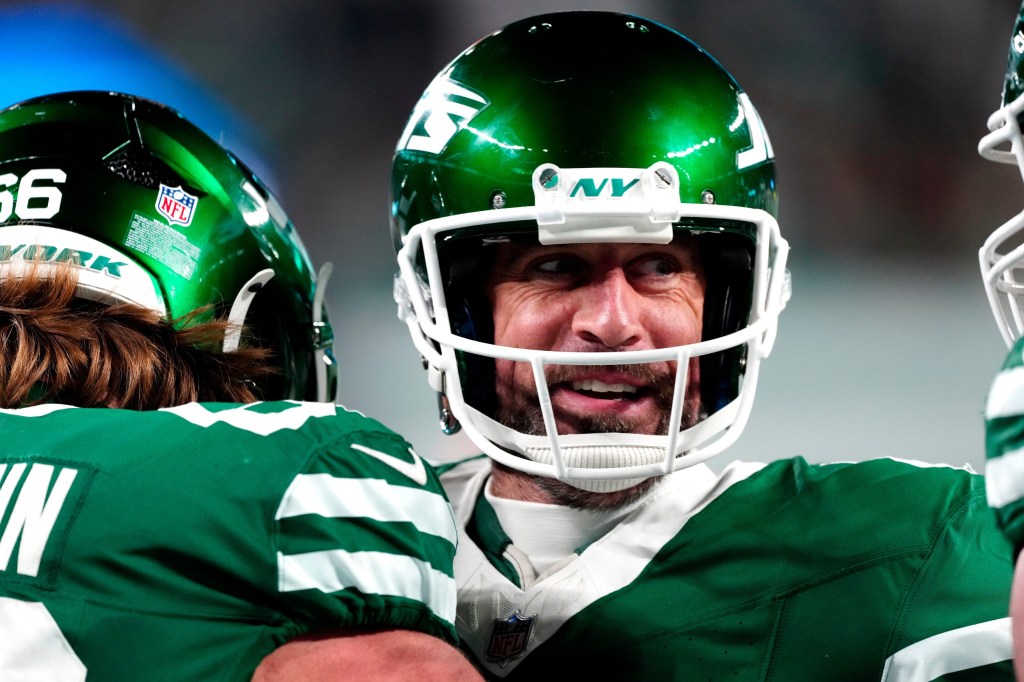 Steelers to sign QB Aaron Rodgers; what it means for Pittsburgh’s 2025-26 championship hopes