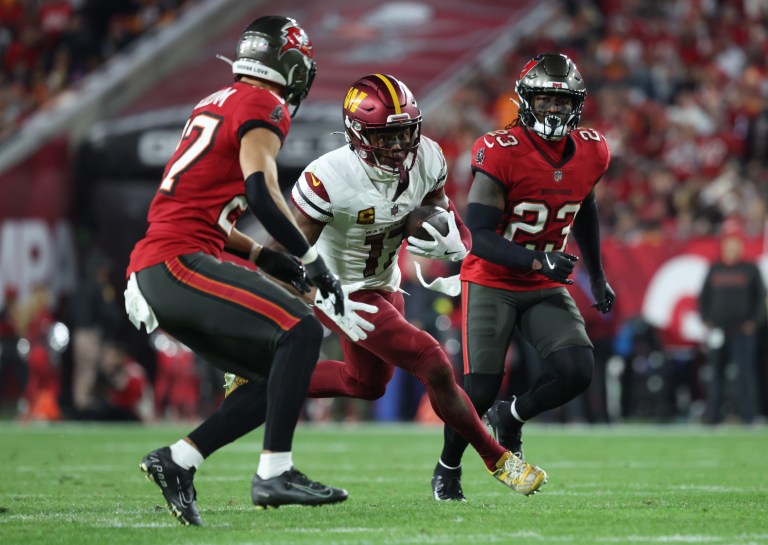 Fantasy Football Cheat Sheet: Top DraftKings NFL DFS Plays for the Divisional Round Saturday Slate