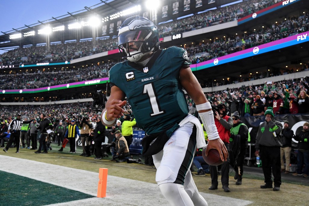 Fantasy Football Picks: Eagles vs. Chiefs DraftKings NFL DFS Super Bowl LIX Showdown Strategy