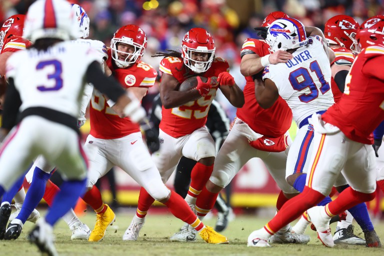 Best Kareem Hunt Prop Bets for Super Bowl 2025