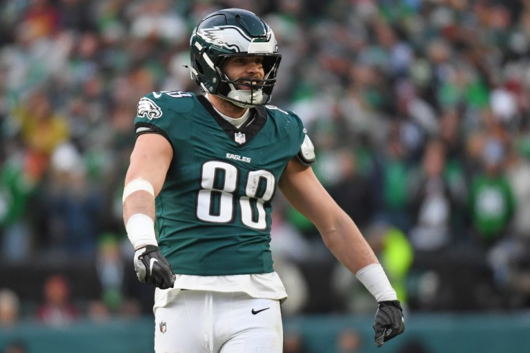 Dallas Goedert Super Bowl Cheat Sheet: Prop Bets and DFS Analysis