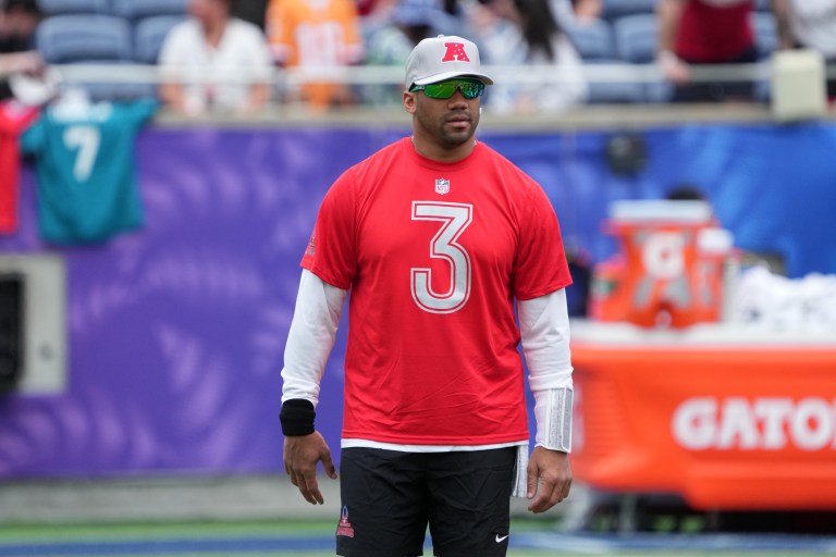 Report: Russell Wilson signs one-year, $21 million deal with Giants