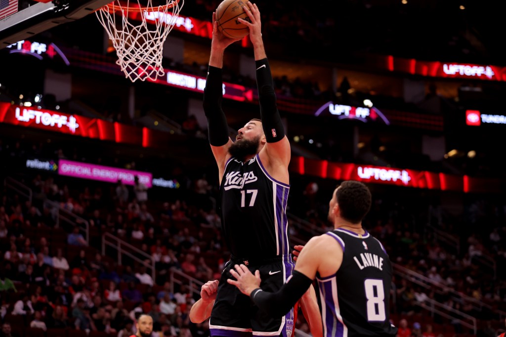 Three must-start fantasy basketball players for Monday 3/3/25 NBA slate