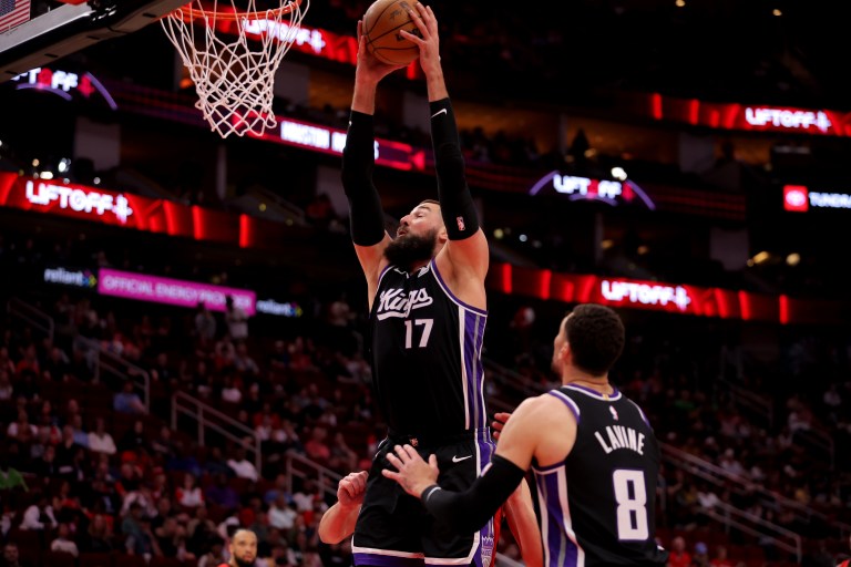 Three must-start fantasy basketball players for Monday 3/3/25 NBA slate