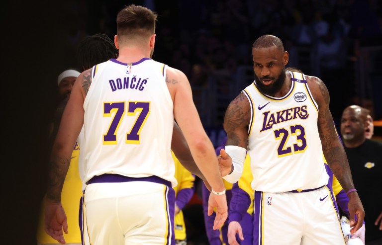 Lakers vs. Mavericks NBA Picks & Predictions on DraftKings Sportsbook – April 9