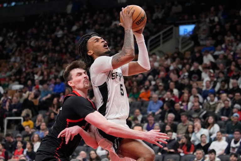 Stephon Castle Injury Update: Tuesday 3/25/25 vs. Pistons