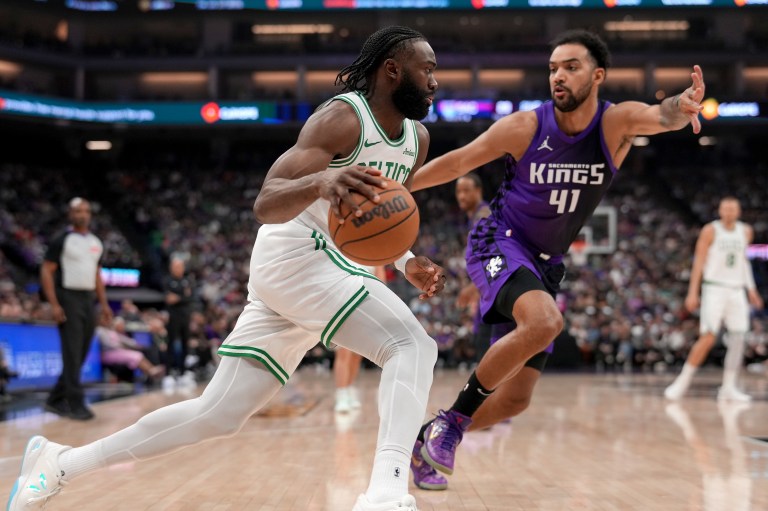 Best Jaylen Brown Prop Bets for Celtics at Suns on Wednesday 3/26/25
