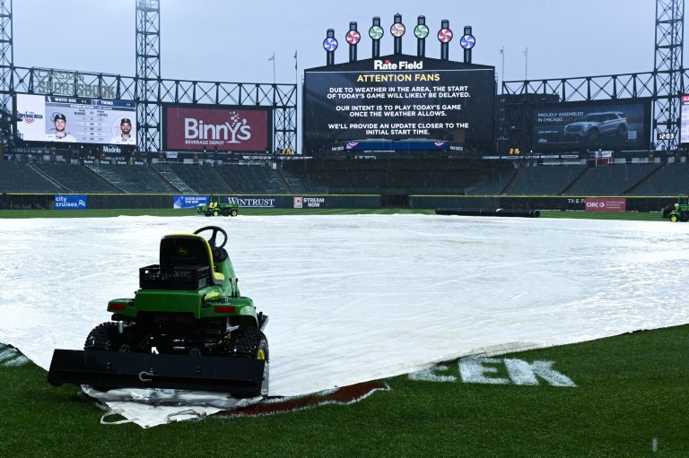 Blue Jays at White Sox game delayed due to rain Tuesday 7/8/25