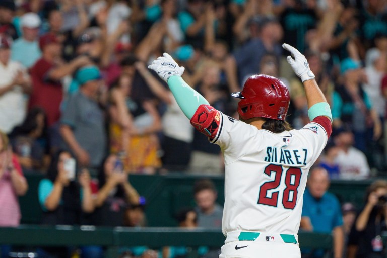 WATCH: Eugenio Suarez hits four home runs vs. Braves on Friday 4/26/25