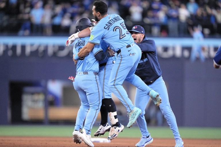 Boston Red Sox at Toronto Blue Jays prediction, pick for Thursday 5/1/25