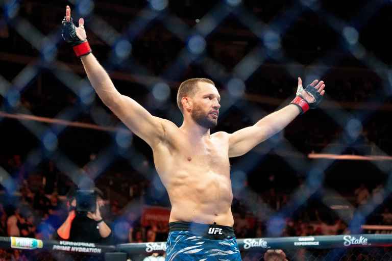 Prediction, pick for Robert Whittaker vs. Reinier De Ridder