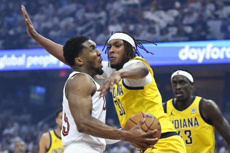 How is the public betting Cavaliers vs. Pacers in Game 3 of the NBA Playoffs?