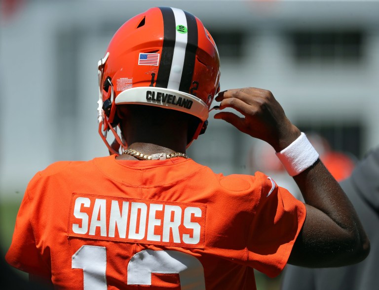 Cleveland Browns QB Shedeur Sanders Signs Rookie Contract