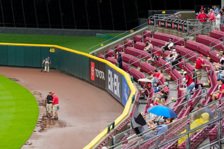 Diamondbacks at Reds game delayed due to rain Friday 6/6/25