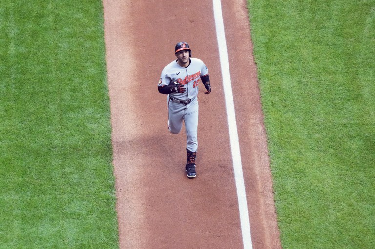 What happened to Ramon Laureano? Live injury updates for Orioles vs. Brewers 5/20/25