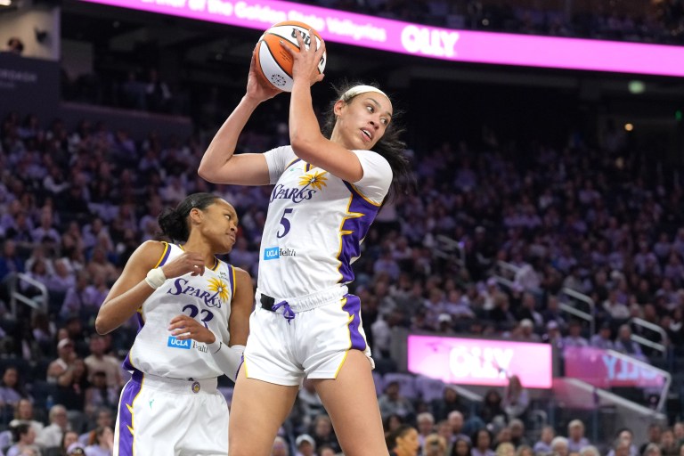 Tracking the leaders for DraftKings Queen of the Court: Tuesday 7/22/25 WNBA slate