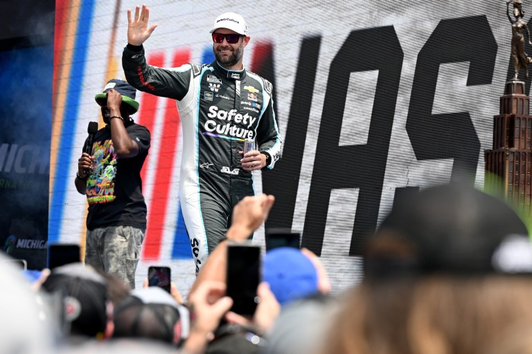 NASCAR starting lineup: Shane van Gisbergen claims pole in qualifying for Viva Mexico 250