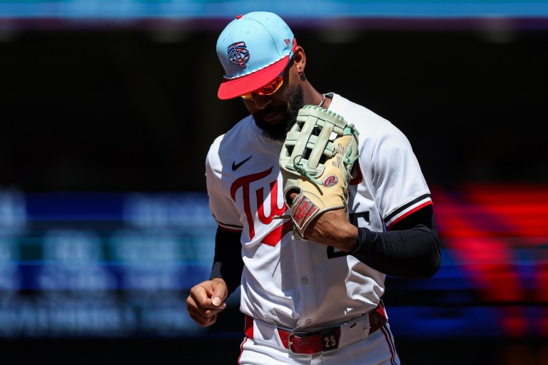 What happened to Byron Buxton? Live injury updates for Twins vs. Cubs 7/9/25