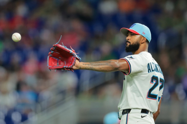 When is the 2025 MLB trade deadline?