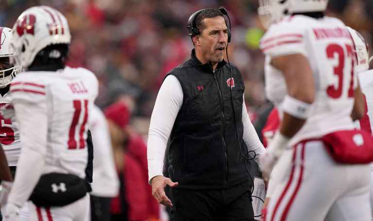Wisconsin Badgers vs. Miami (OH) RedHawks prediction, pick for Thursday 8/28/25