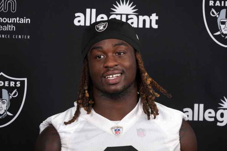 Ashton Jeanty Fantasy Football Projections: Which Raiders RB Should You Draft as Handcuff in 2025?
