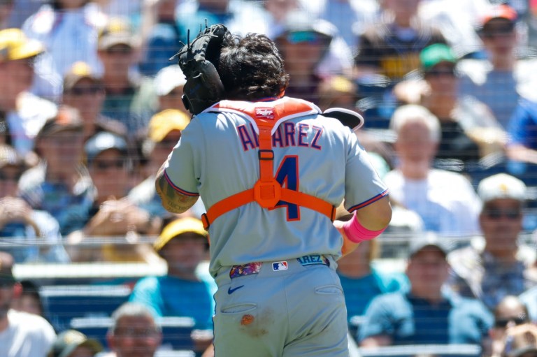 What happened to Francisco Alvarez? Live injury updates for Mets vs. Padres 7/30/25