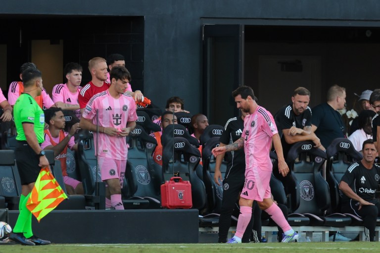 What happened to Lionel Messi? Live Injury Updates for Inter Miami vs. Necaxa 8/2/25