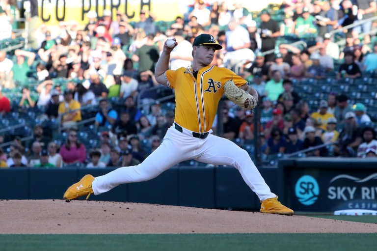Fantasy Baseball Cheat Sheet: Top DraftKings MLB DFS Plays for Friday 8/8/25