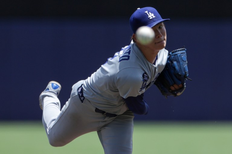 Fantasy Baseball Cheat Sheet: Top DraftKings MLB DFS Plays for Monday 8/11/25