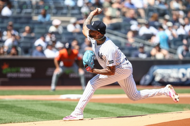 Fantasy Baseball Cheat Sheet: Top DraftKings MLB DFS Plays for Friday 8/15/25