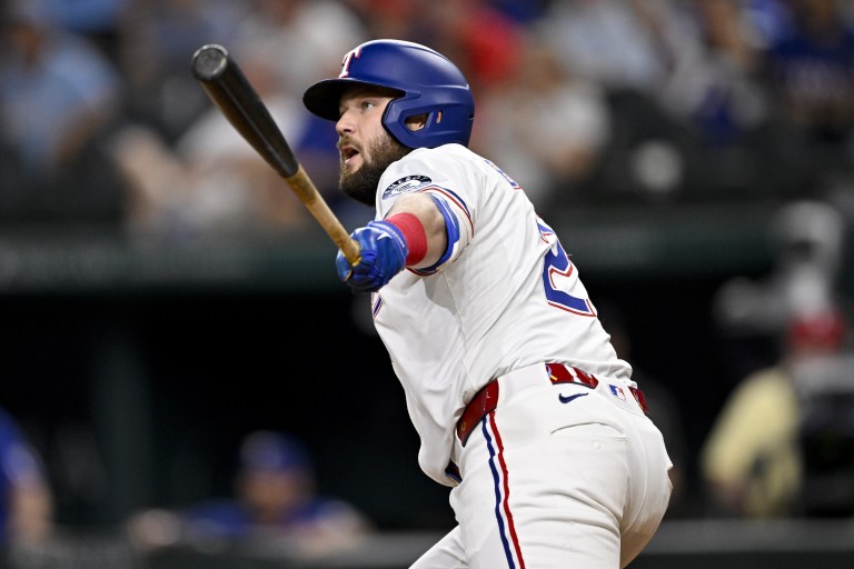 What happened to Jake Burger? Live injury updates for Rangers vs. Blue Jays on Sunday 8/17/25