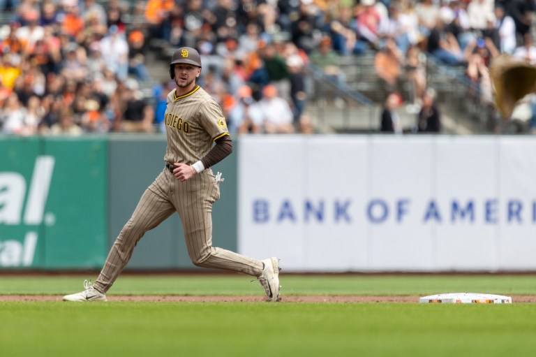 What happened to Jackson Merrill? Live injury updates for Padres vs. Dodgers 8/17/25